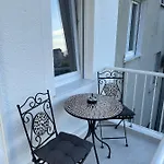 Apartment Tim *